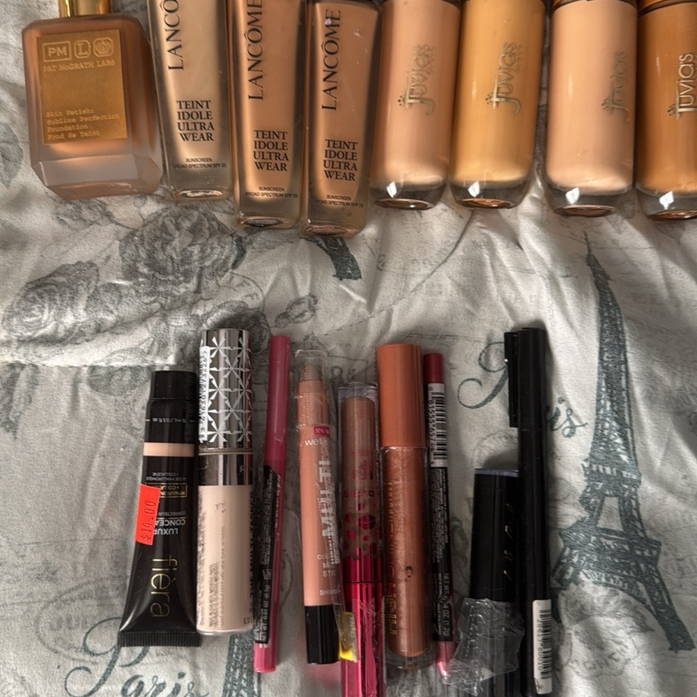 Cream Foundation Makeup for Flawless Coverage